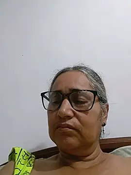 Snapshot of _candi chatting on May 18, 9:15 am candi online show from May 18, 9:15 am