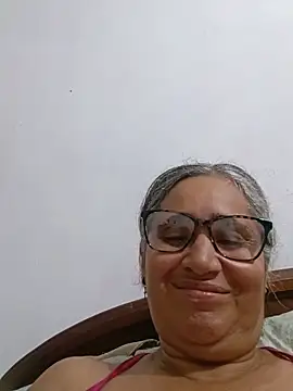 Snapshot of _candi chatting on May 21, 1:45 am candi online show from May 21, 1:45 am