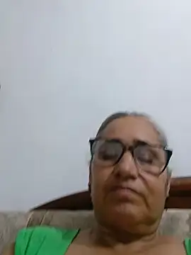 Snapshot of _candi chatting on May 25, 2:28 am candi online show from May 25, 2:28 am