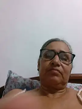 Snapshot of _candi chatting on June 4, 11:44 pm candi online show from June 4, 11:44 pm