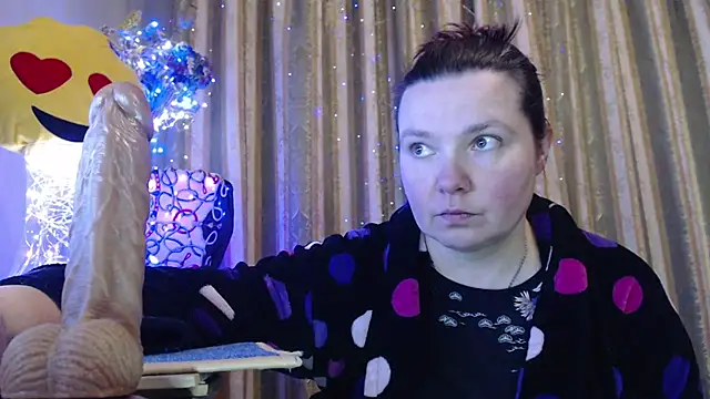 Snapshot of amorelara chatting on February 22, 7:40 am amorelara online show from February 22, 7:40 am