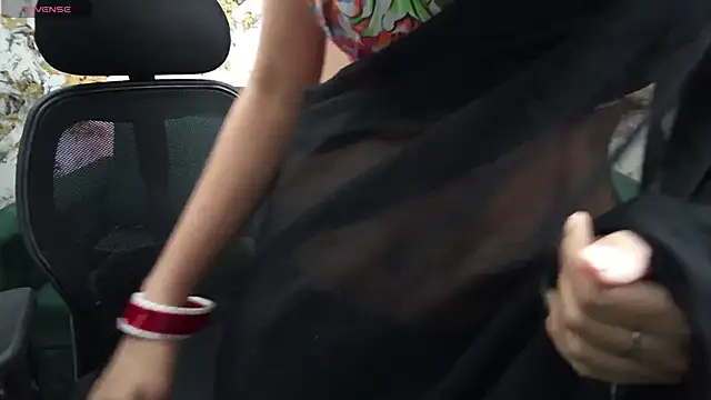 sassysonia online show from February 6, 9:11 am