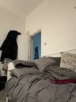 Shyboy817 online show from December 15, 4:55 pm