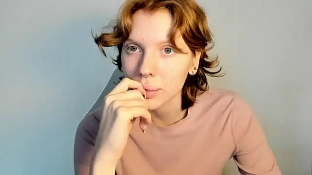 Snapshot of StellaDavis chatting on March 2, 9:27 am StellaDavis online show from March 2, 9:27 am