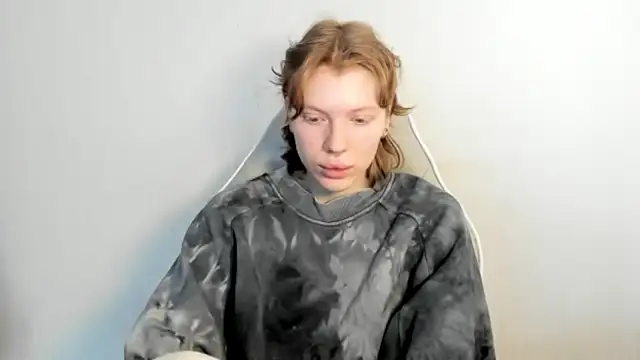 Snapshot of StellaDavis chatting on March 10, 8:41 am StellaDavis online show from March 10, 8:41 am