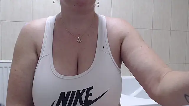 newamyy online show from February 28, 6:25 am