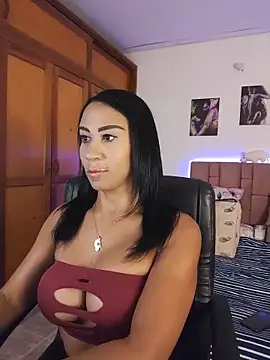 Snapshot of charlotte_bayron02 chatting on June 2, 12:56 am charlotte bayron02 online show from June 2, 12:56 am