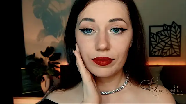 Snapshot of MissBeverlyMills chatting on December 12, 6:42 pm MissBeverlyMills online show from December 12, 6:42 pm