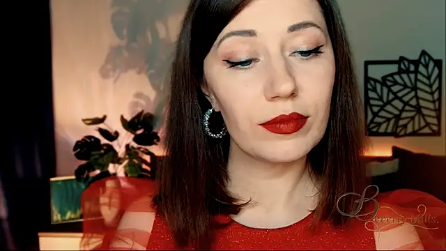 Snapshot of MissBeverlyMills chatting on December 15, 9:09 pm MissBeverlyMills online show from December 15, 9:09 pm