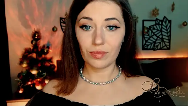 Snapshot of MissBeverlyMills chatting on December 28, 6:08 pm MissBeverlyMills online show from December 28, 6:08 pm