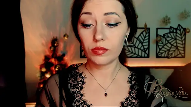 Snapshot of MissBeverlyMills chatting on January 2, 4:13 pm MissBeverlyMills online show from January 2, 4:13 pm