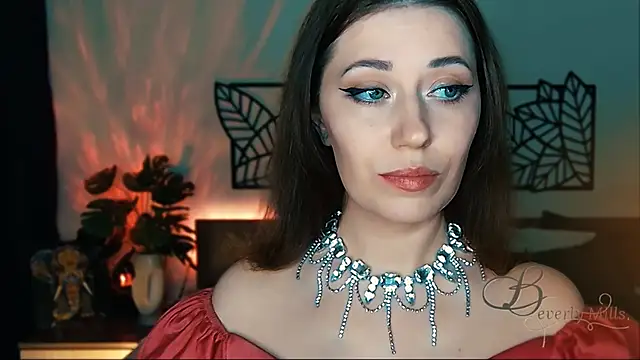 Snapshot of MissBeverlyMills chatting on January 23, 6:03 pm MissBeverlyMills online show from January 23, 6:03 pm