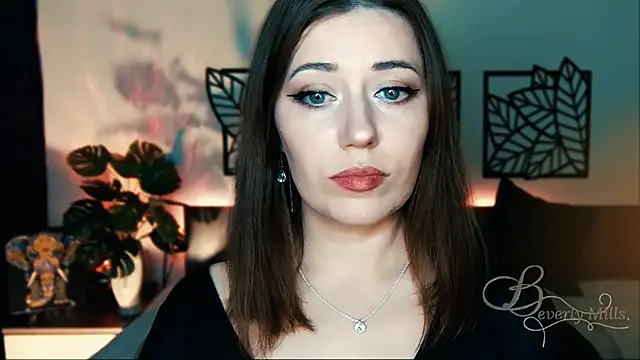 Snapshot of MissBeverlyMills chatting on February 10, 5:41 pm MissBeverlyMills online show from February 10, 5:41 pm