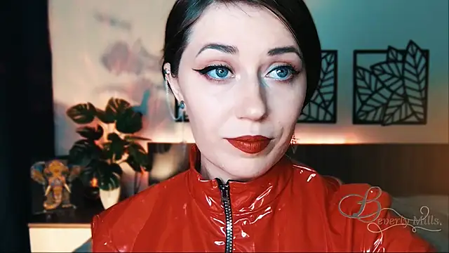 Snapshot of MissBeverlyMills chatting on February 15, 8:44 am MissBeverlyMills online show from February 15, 8:44 am