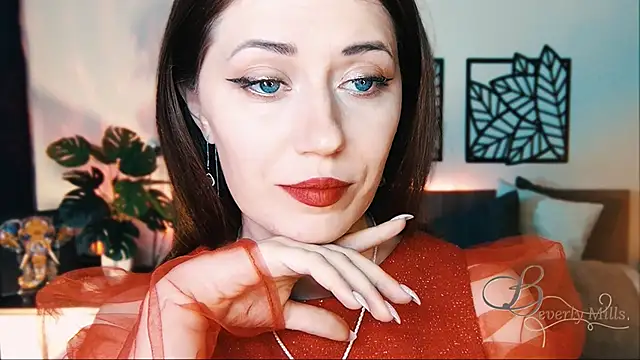 Snapshot of MissBeverlyMills chatting on February 16, 10:10 am MissBeverlyMills online show from February 16, 10:10 am