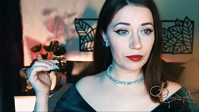 Snapshot of MissBeverlyMills chatting on February 22, 4:40 pm MissBeverlyMills online show from February 22, 4:40 pm