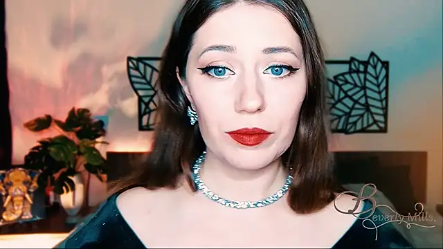 Snapshot of MissBeverlyMills chatting on February 26, 3:08 pm MissBeverlyMills online show from February 26, 3:08 pm