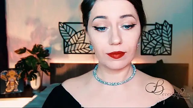 Snapshot of MissBeverlyMills chatting on February 27, 5:56 am MissBeverlyMills online show from February 27, 5:56 am