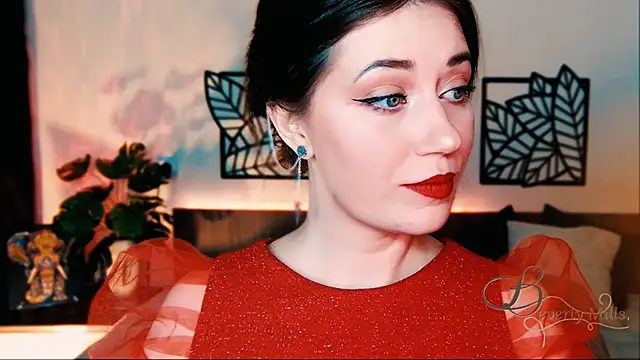 Snapshot of MissBeverlyMills chatting on February 28, 9:25 am MissBeverlyMills online show from February 28, 9:25 am