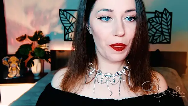 Snapshot of MissBeverlyMills chatting on March 1, 10:55 am MissBeverlyMills online show from March 1, 10:55 am