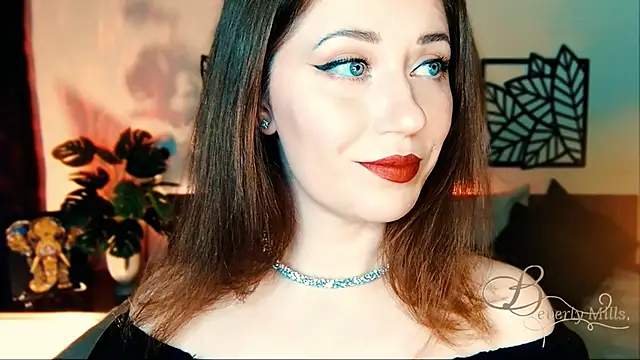 Snapshot of MissBeverlyMills chatting on March 22, 1:08 pm MissBeverlyMills online show from March 22, 1:08 pm