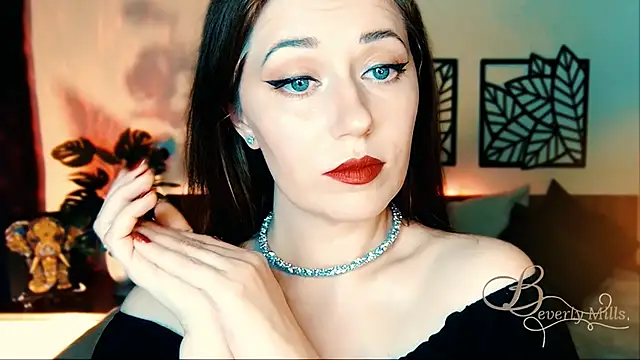 Snapshot of MissBeverlyMills chatting on March 22, 4:15 pm MissBeverlyMills online show from March 22, 4:15 pm