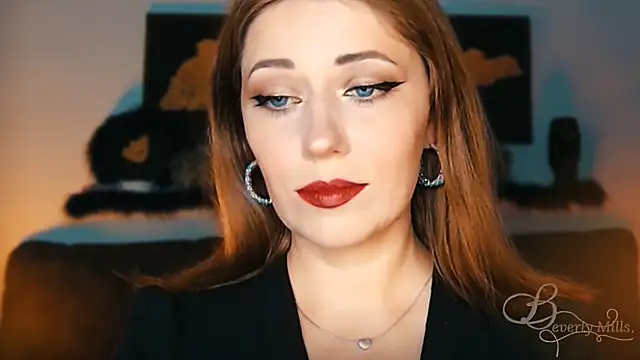 Snapshot of MissBeverlyMills chatting on September 17, 7:04 pm MissBeverlyMills online show from September 17, 7:04 pm