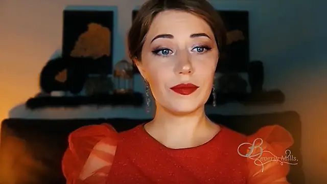 Snapshot of MissBeverlyMills chatting on October 4, 3:04 am MissBeverlyMills online show from October 4, 3:04 am