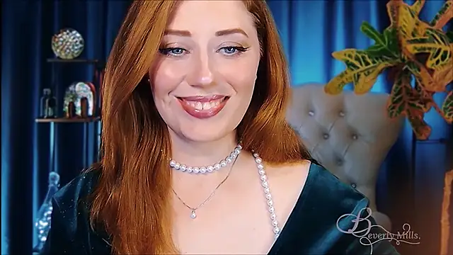 Snapshot of MissBeverlyMills chatting on May 30, 10:01 am MissBeverlyMills online show from May 30, 10:01 am