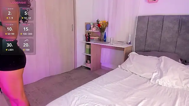 Snapshot of Melina_Ferrer1 chatting on March 3, 2:48 pm Melina Ferrer1 online show from March 3, 2:48 pm