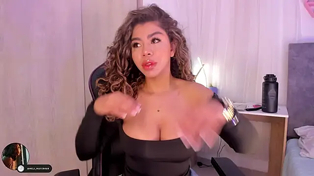 Snapshot of Melina_Ferrer1 chatting on October 6, 2:14 pm Melina Ferrer1 online show from October 6, 2:14 pm