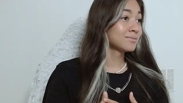 hantonella  online show from November 10, 2:38 pm