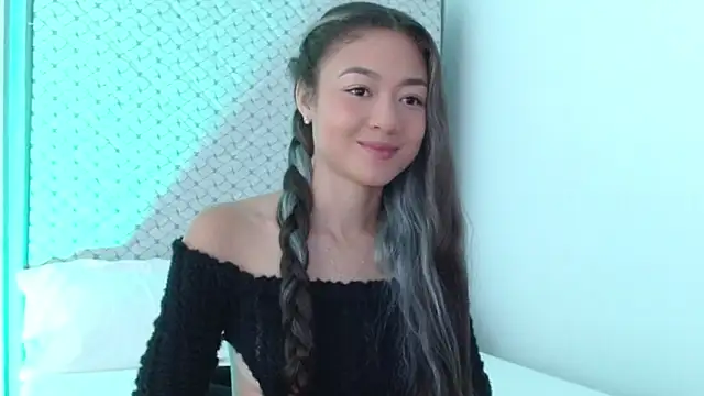 Snapshot of hantonella_ chatting on June 1, 12:07 pm hantonella online show from June 1, 12:07 pm
