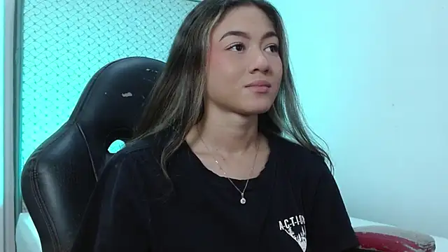 Snapshot of hantonella_ chatting on June 26, 2:32 pm hantonella online show from June 26, 2:32 pm