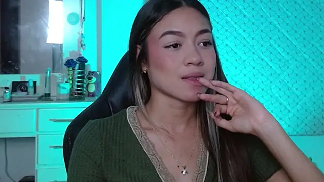 Snapshot of hantonella_ chatting on July 28, 4:39 pm hantonella online show from July 28, 4:39 pm