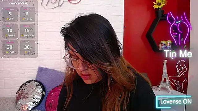 Snapshot of _poison_sweet chatting on December 16, 9:31 pm poison sweet online show from December 16, 9:31 pm