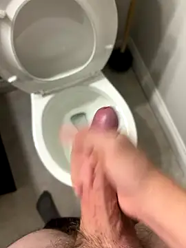 Snapshot of hornybigdicc chatting on October 9, 1:36 am hornybigdicc online show from October 9, 1:36 am