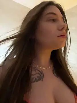 Vikki toriya online show from March 5, 10:00 am