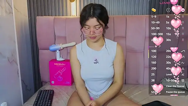 victoria castillo b online show from December 17, 3:18 pm