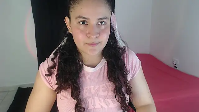 Snapshot of diana_fitass chatting on June 23, 1:03 am diana fitass online show from June 23, 1:03 am