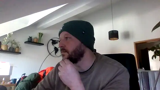 BennyLommy online show from March 13, 9:27 am