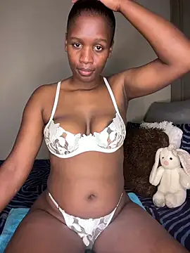 Snapshot of Kinkyy_ chatting on February 6, 12:43 am Kinkyy online show from February 6, 12:43 am