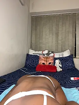 Snapshot of Kinkyy_ chatting on October 15, 8:31 pm Kinkyy online show from October 15, 8:31 pm