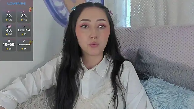 Snapshot of v1cky_ chatting on December 18, 9:51 pm v1cky  online show from December 18, 9:51 pm