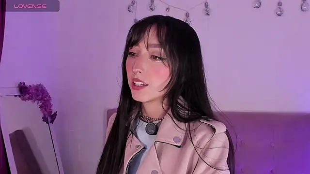 v1cky  online show from February 8, 11:30 pm