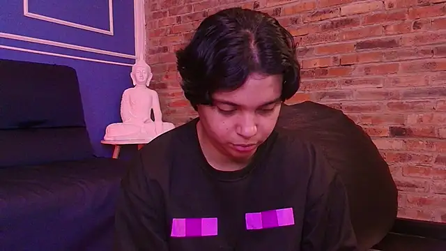 Emmapark  online show from November 9, 2:37 pm