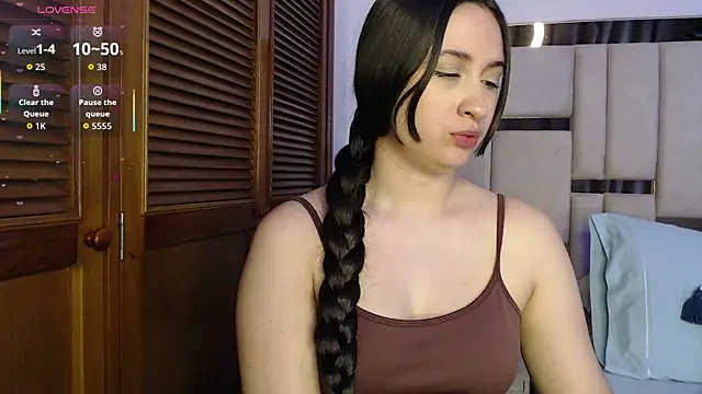 Snapshot of sofiaduque_26 chatting on May 3, 7:31 pm sofiaduque 26 online show from May 3, 7:31 pm