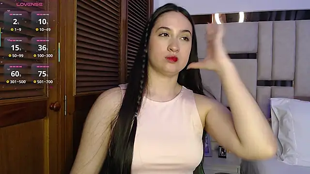 Snapshot of sofiaduque_26 chatting on May 22, 7:52 pm sofiaduque 26 online show from May 22, 7:52 pm