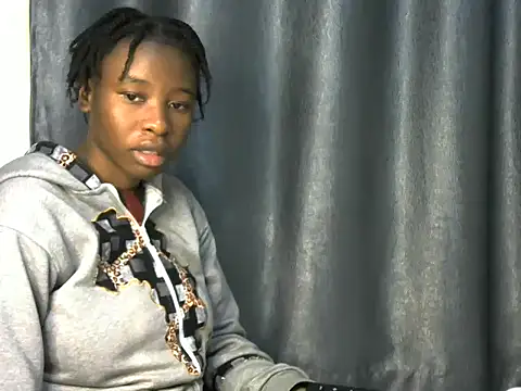 Snapshot of Novah_ chatting on June 25, 2:00 am Novah online show from June 25, 2:00 am