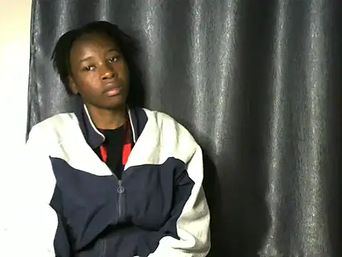 Snapshot of Novah_ chatting on June 26, 1:10 am Novah online show from June 26, 1:10 am
